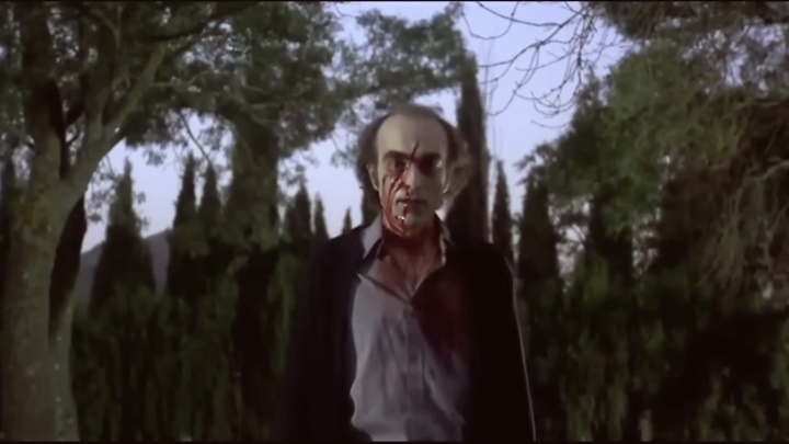 「悪魔の墓場」幽霊のようなゾンビ