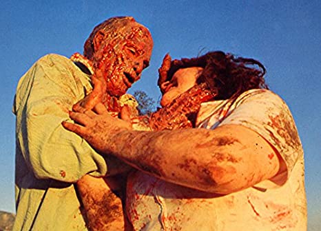 「溶解人間」襲撃シーン