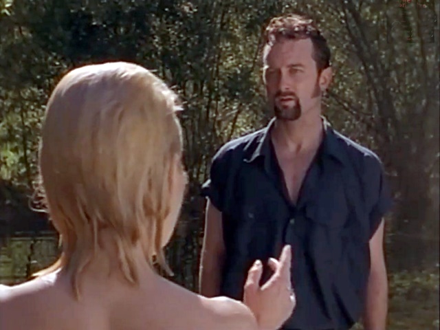 「続死霊のはらわた」悪党の前に謎の美女