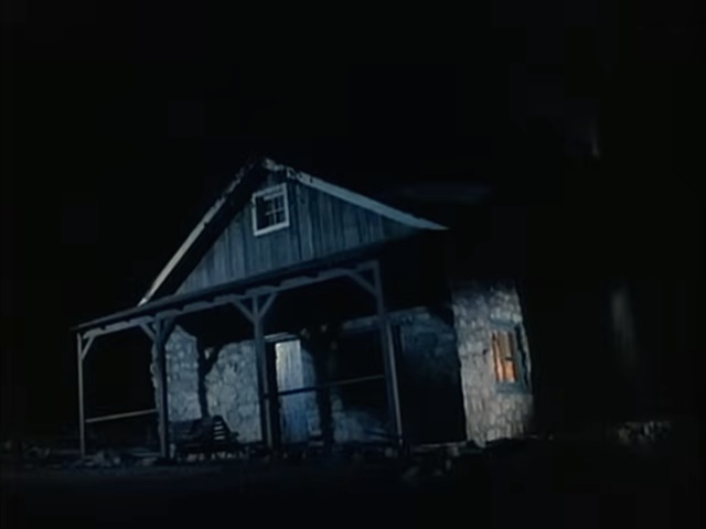 「デモンズナイト」小屋