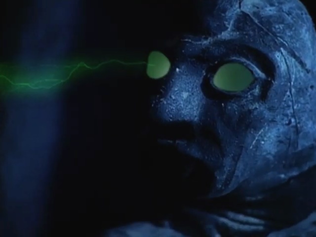 「デモンズナイト」悪魔の像