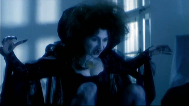 「デモンズ2002」復活した魔女