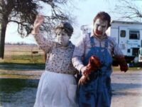 「スペース・ゾンビ 吸血ビールス大襲来」緊迫感皆無なゾンビ夫婦